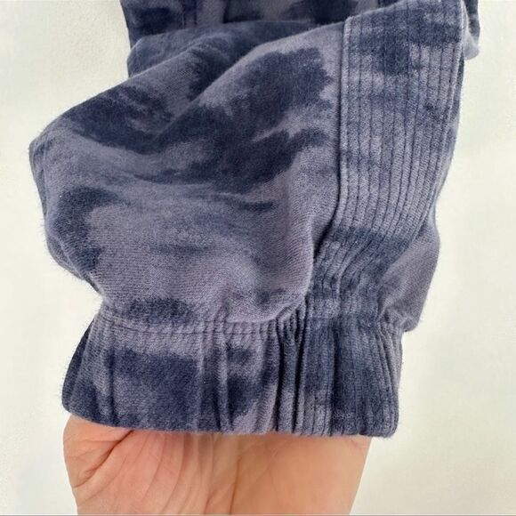 Athleta Farallon Printed Jogger Inversion Medieval Violet 4 - Picture 5 of 7
